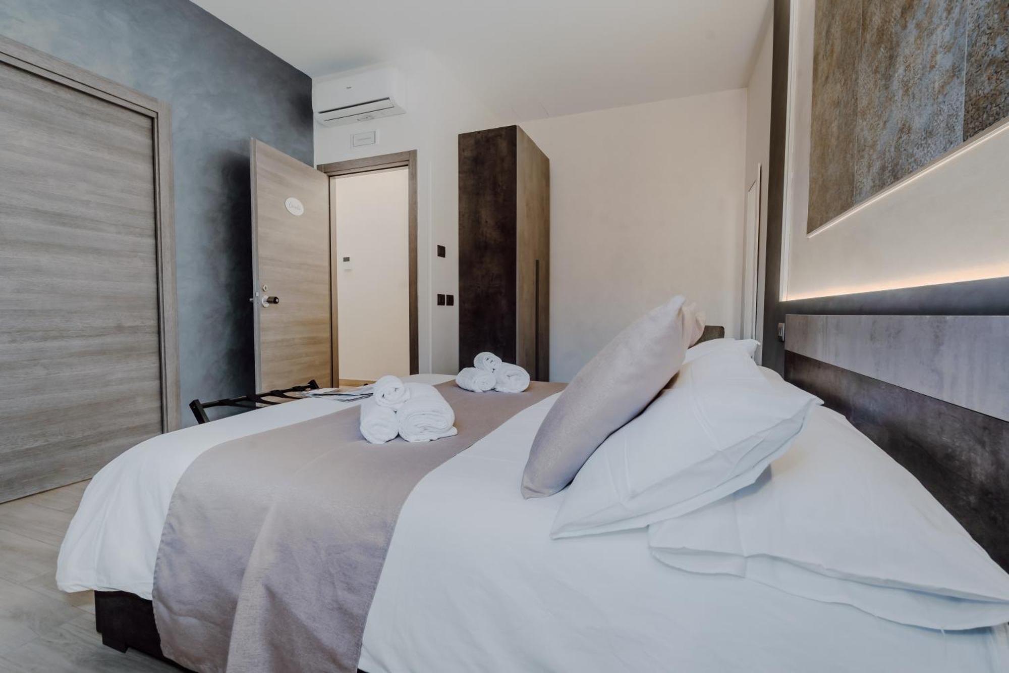 Domus Aeterna - Re Di Roma Hotel ภายนอก รูปภาพ