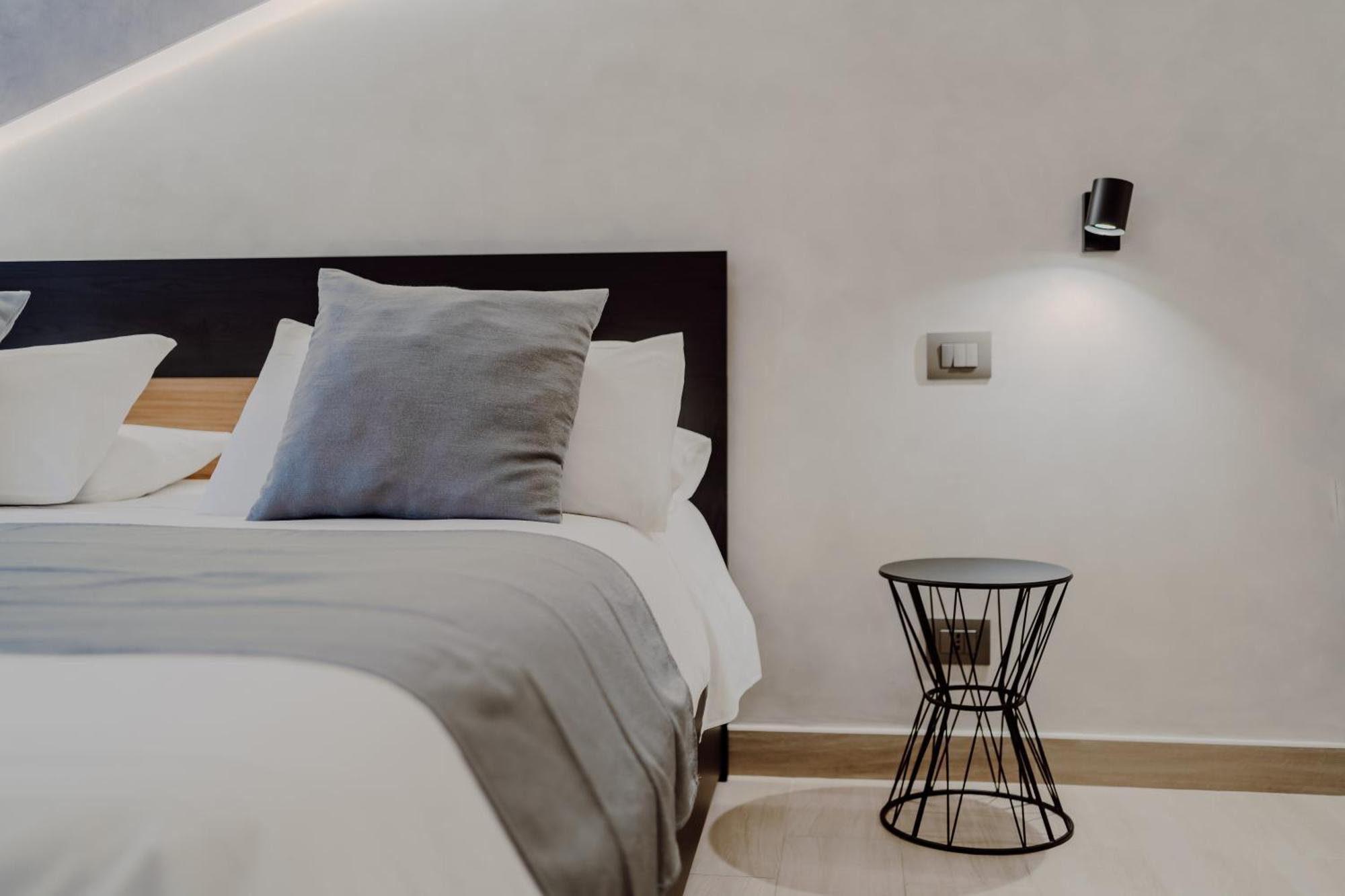 Domus Aeterna - Re Di Roma Hotel ภายนอก รูปภาพ
