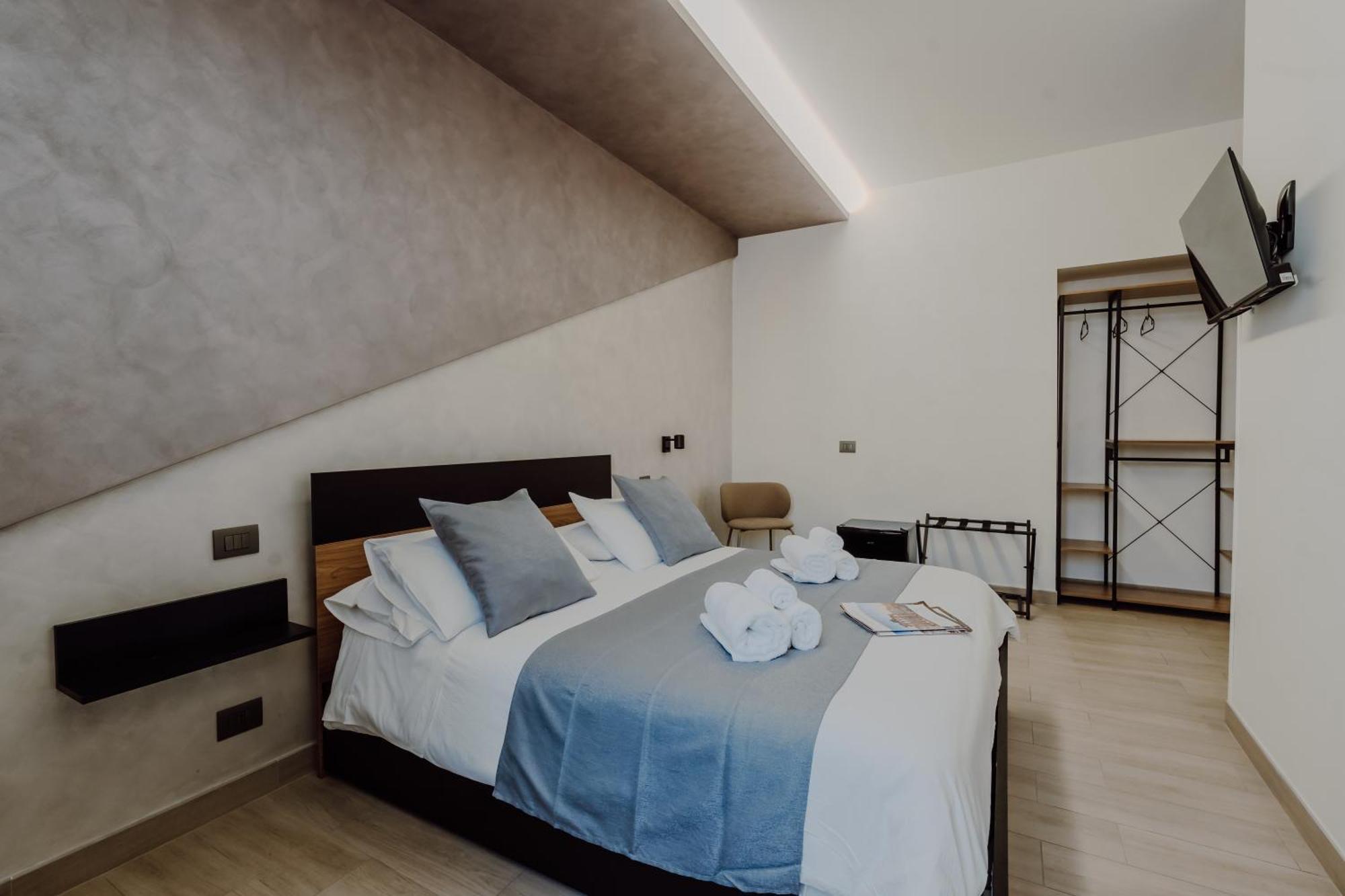 Domus Aeterna - Re Di Roma Hotel ภายนอก รูปภาพ